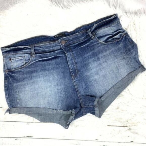 NEW Sts Blue Nordstrom denim raw edge shorts - Picture 4 of 5